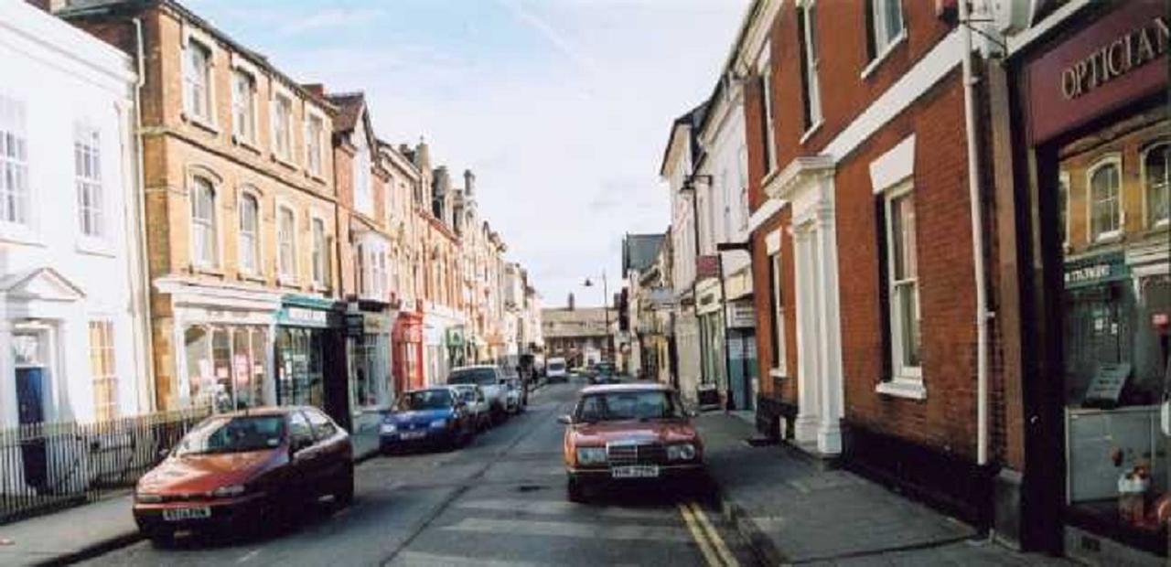 Swindon Old Town Duplex - Entercloud9Sa公寓 外观 照片